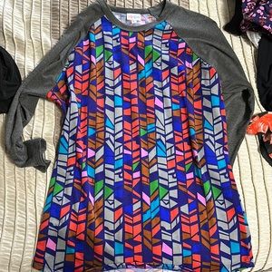 Lularoe randy top size large